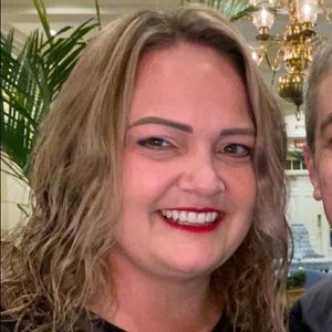 Meet your Posher, Lindsey